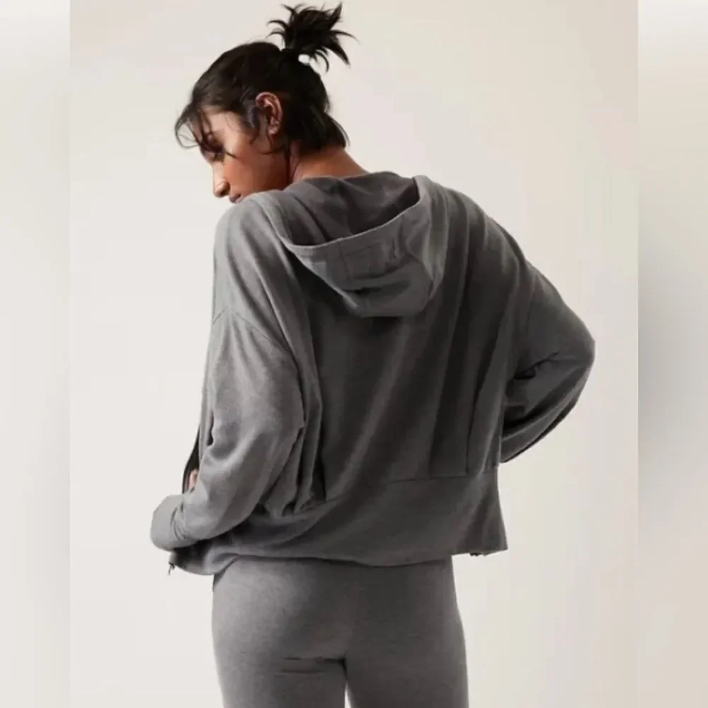 NWT Athleta Balance Sweatshirt. 3X. Heather Gray. - Picture 3 of 10